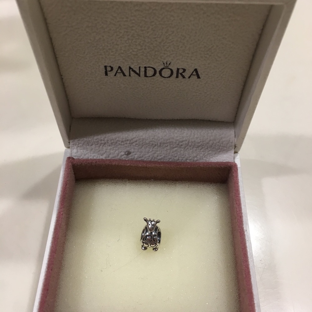 *SOLD*Pandora Giraffe Charm